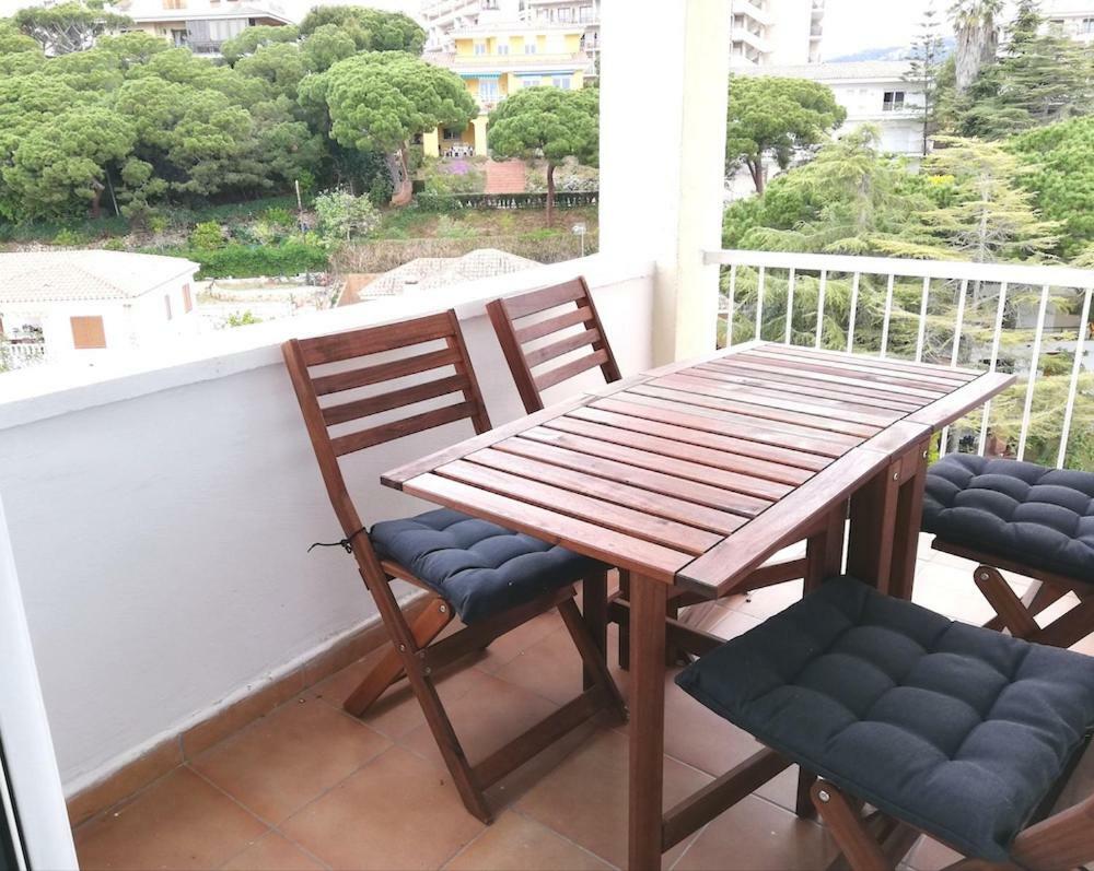 One Bedroom Flat In Fenals Lloret De Mar For 4 People Exterior photo